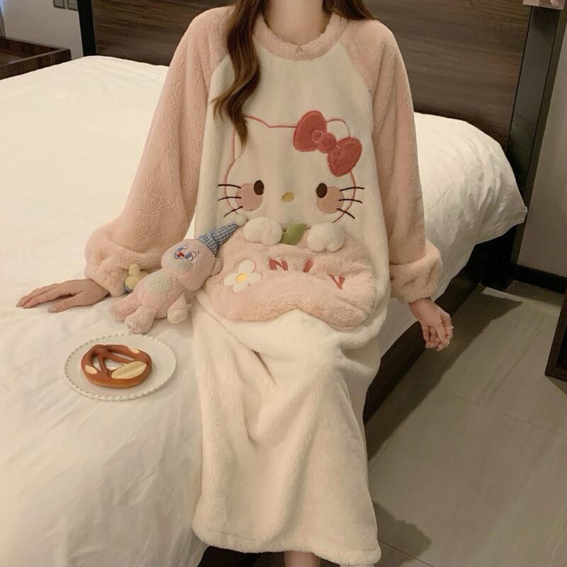 Winter Nightgown Hello Kitty W - مراجعة Winter Clothes Shop وسعره