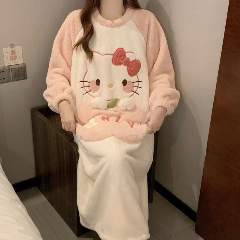 Winter Nightgown Hello Kitty W - مراجعة Winter Clothes Shop وسعره