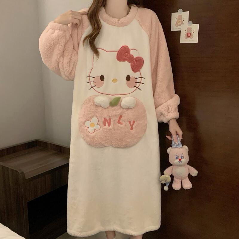 Winter Nightgown Hello Kitty W - مراجعة Winter Clothes Shop وسعره