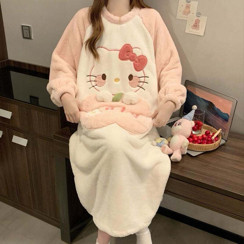 Winter Nightgown Hello Kitty W - مراجعة Winter Clothes Shop وسعره
