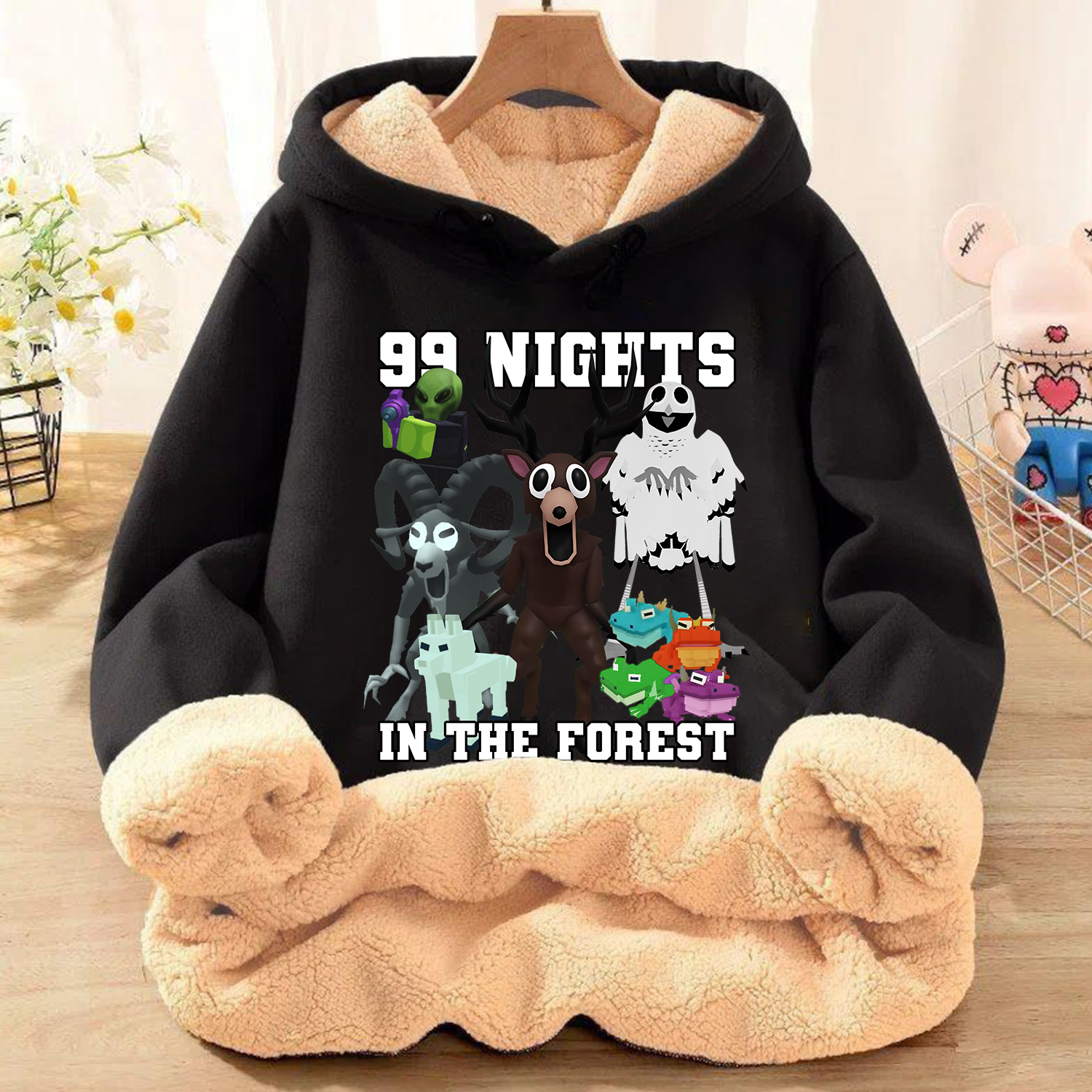 99 Night in The Forest Fleece  - مراجعة Winter Clothing Game وسعره