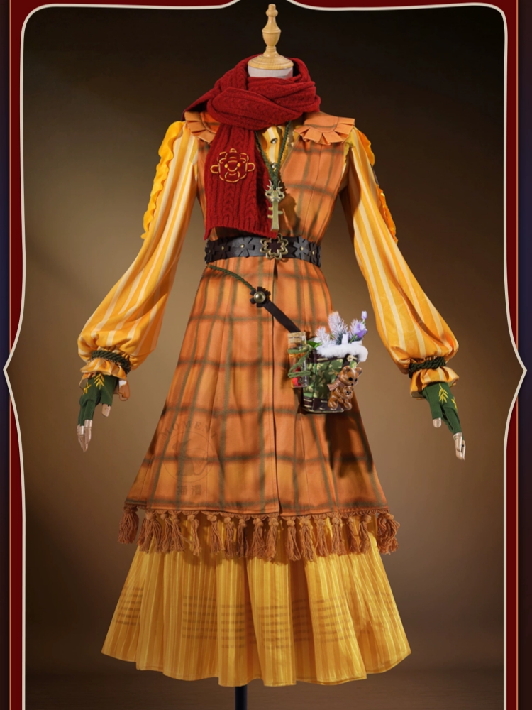 Gardener Cosplay Costume Game  - مراجعة Winter Clothing Game وسعره